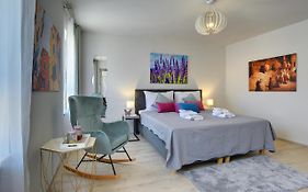 D&A Amphitheatre Apartments With Free Parking